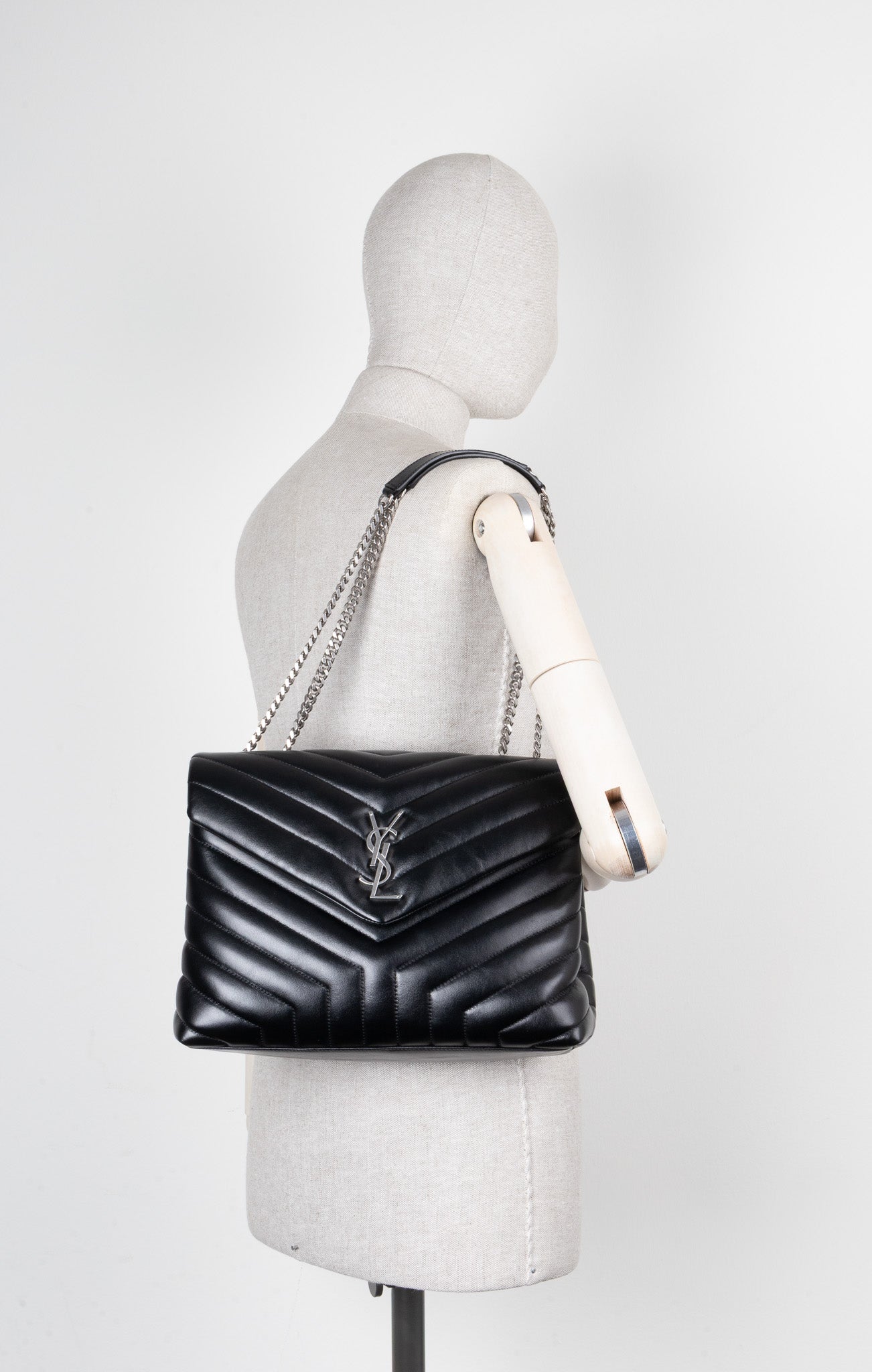 SAINT LAURENT LouLou Medium Black