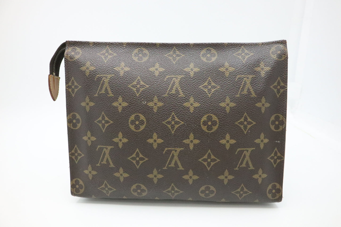 Louis Vuitton Toiletry 26 in Monogram Canvas