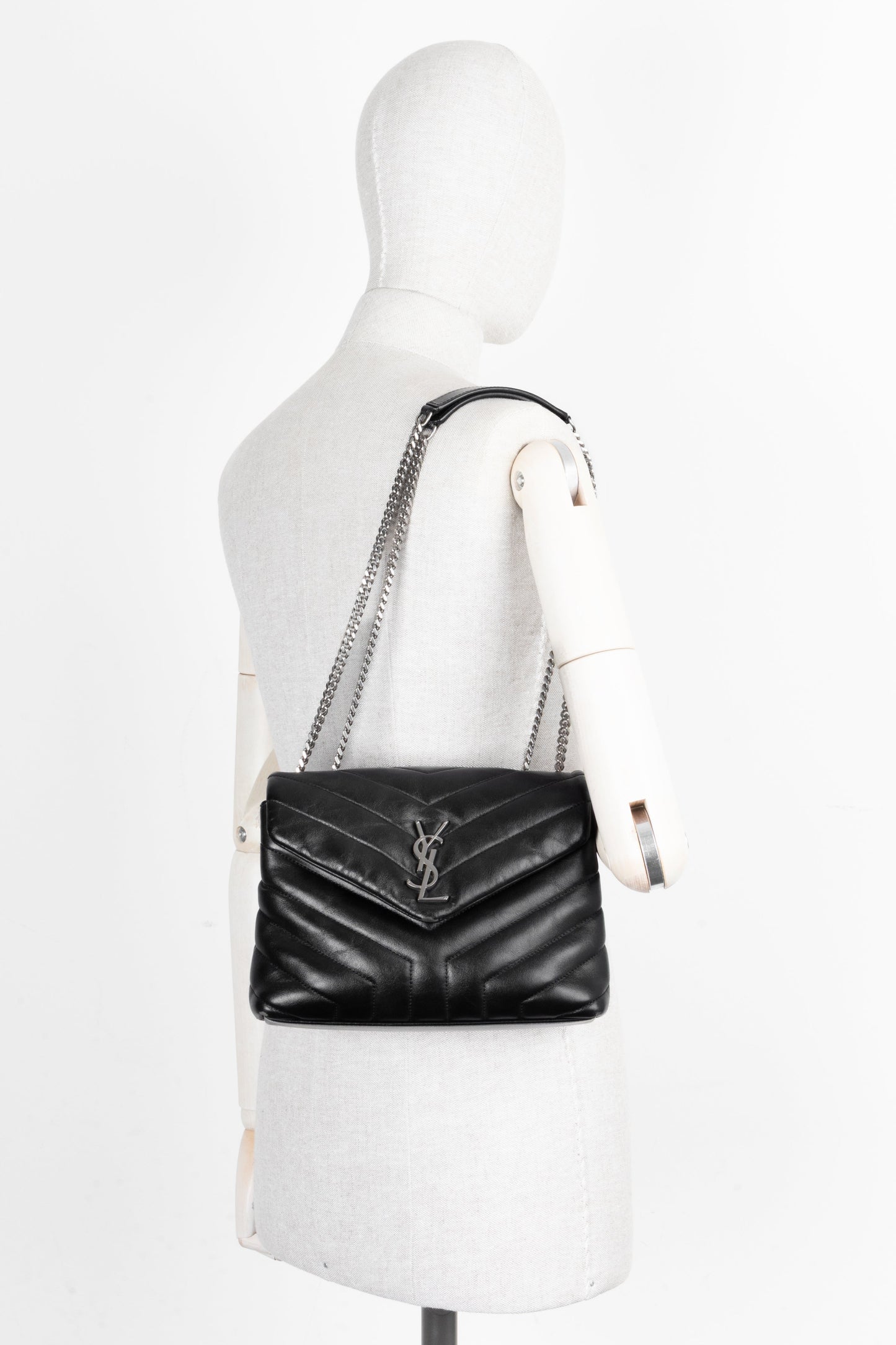 SAINT LAURENT Small Loulou Bag Black