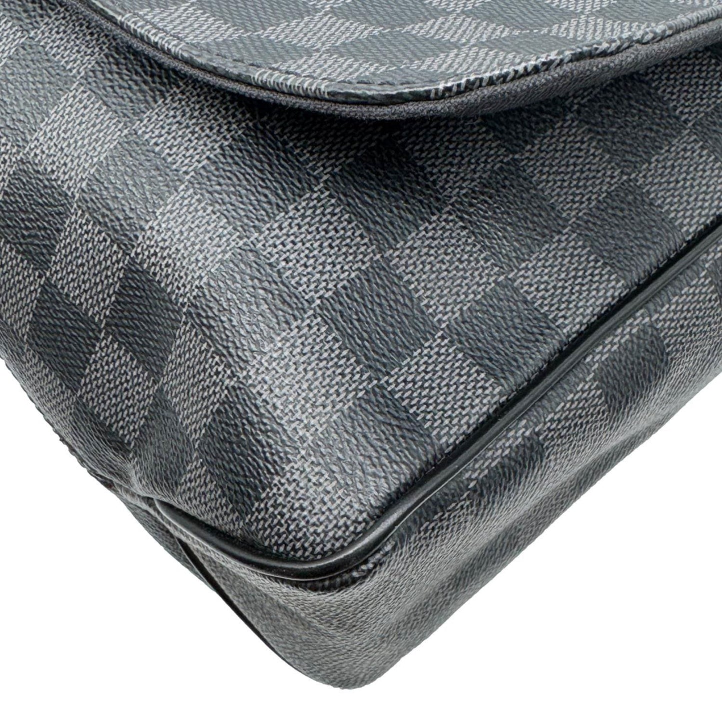 LOUIS VUITTON District MM Monogram Eclipse Messenger Bag Black