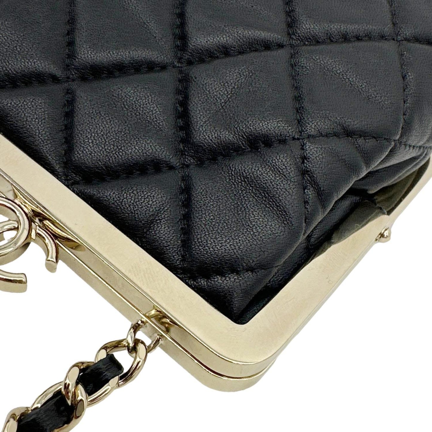 CHANEL Kisslock Logo Lambskin Quilted Leather Chain Clutch Shoulder Bag Black