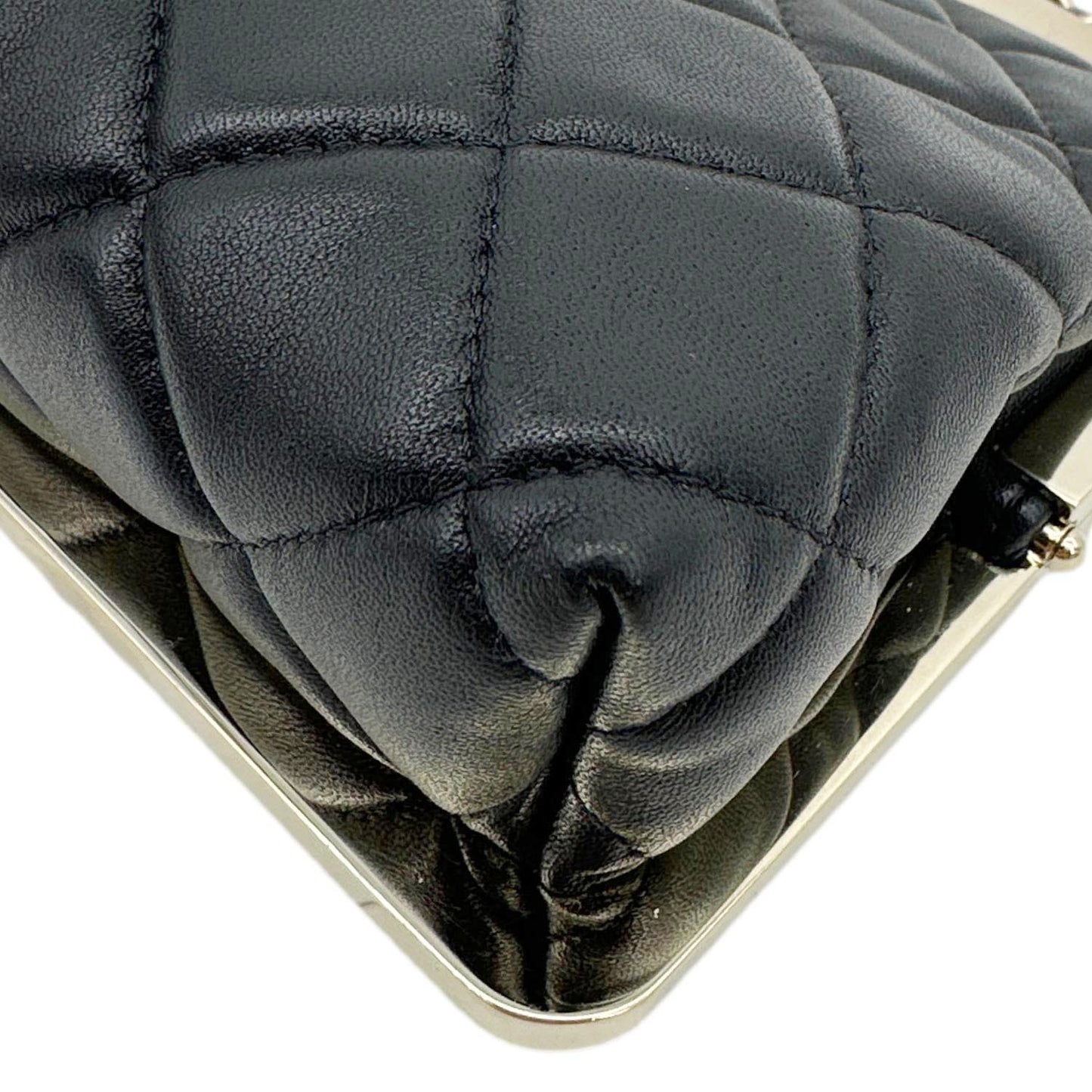 CHANEL Kisslock Logo Lambskin Quilted Leather Chain Clutch Shoulder Bag Black