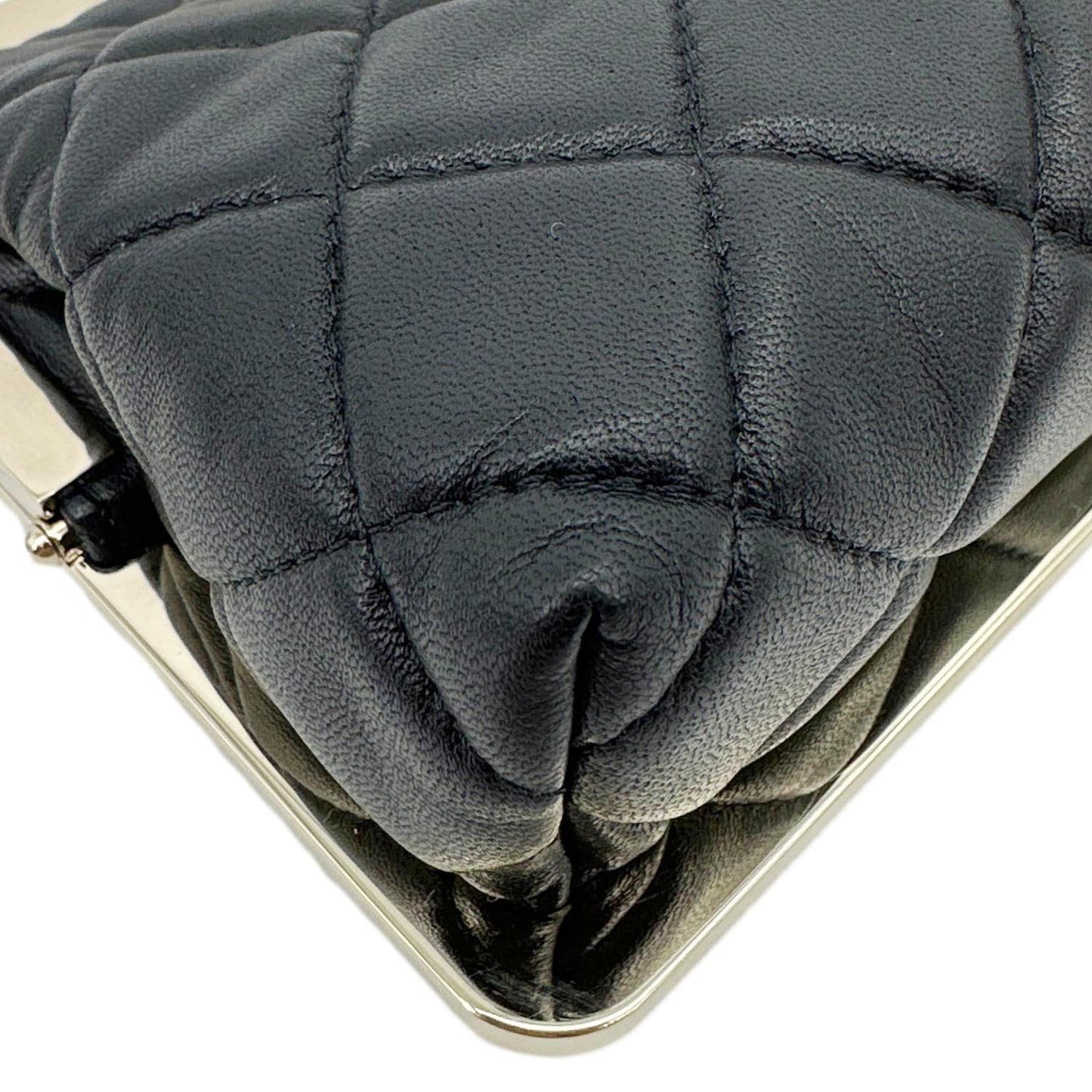 CHANEL Kisslock Logo Lambskin Quilted Leather Chain Clutch Shoulder Bag Black