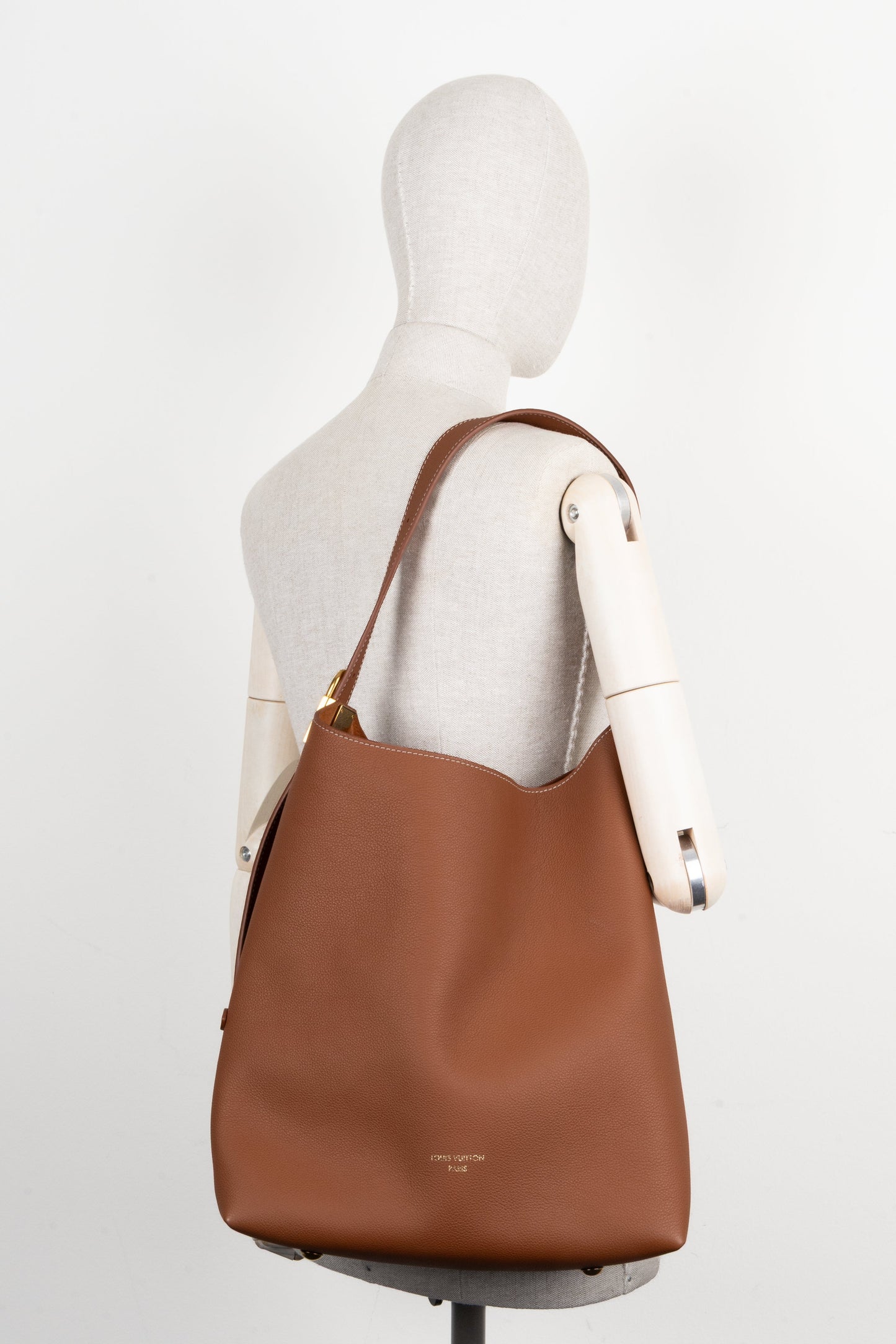 LOUIS VUITTON Low Key Hobo MM Leather Cognac