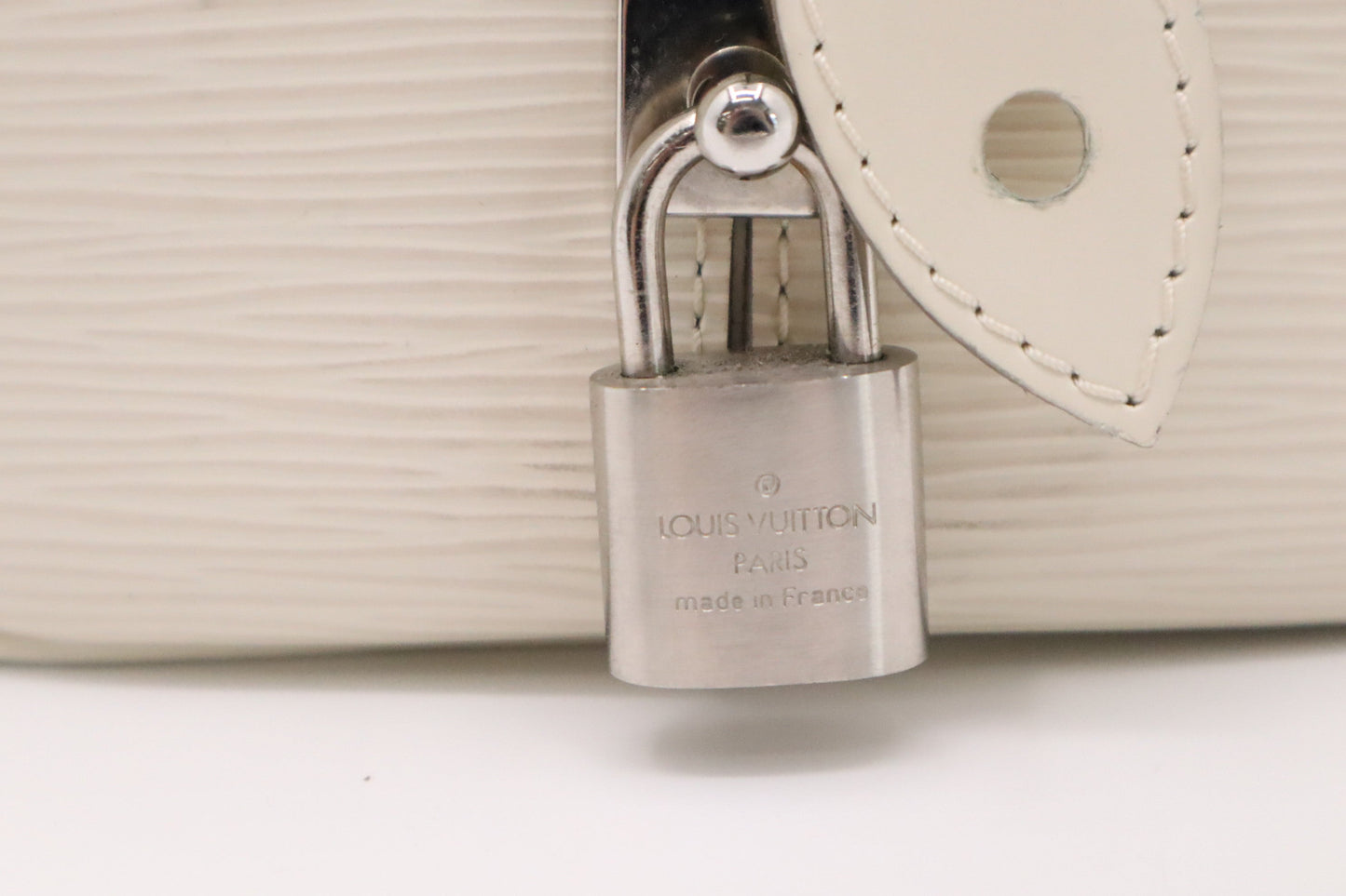 Louis Vuitton Montaigne Bowling MM in White Epi Leather