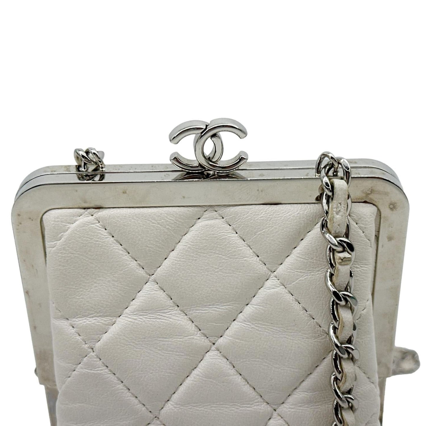 CHANEL Kisslock Logo Plexiglass Quilted Lambskin Leather Clutch With Chain White