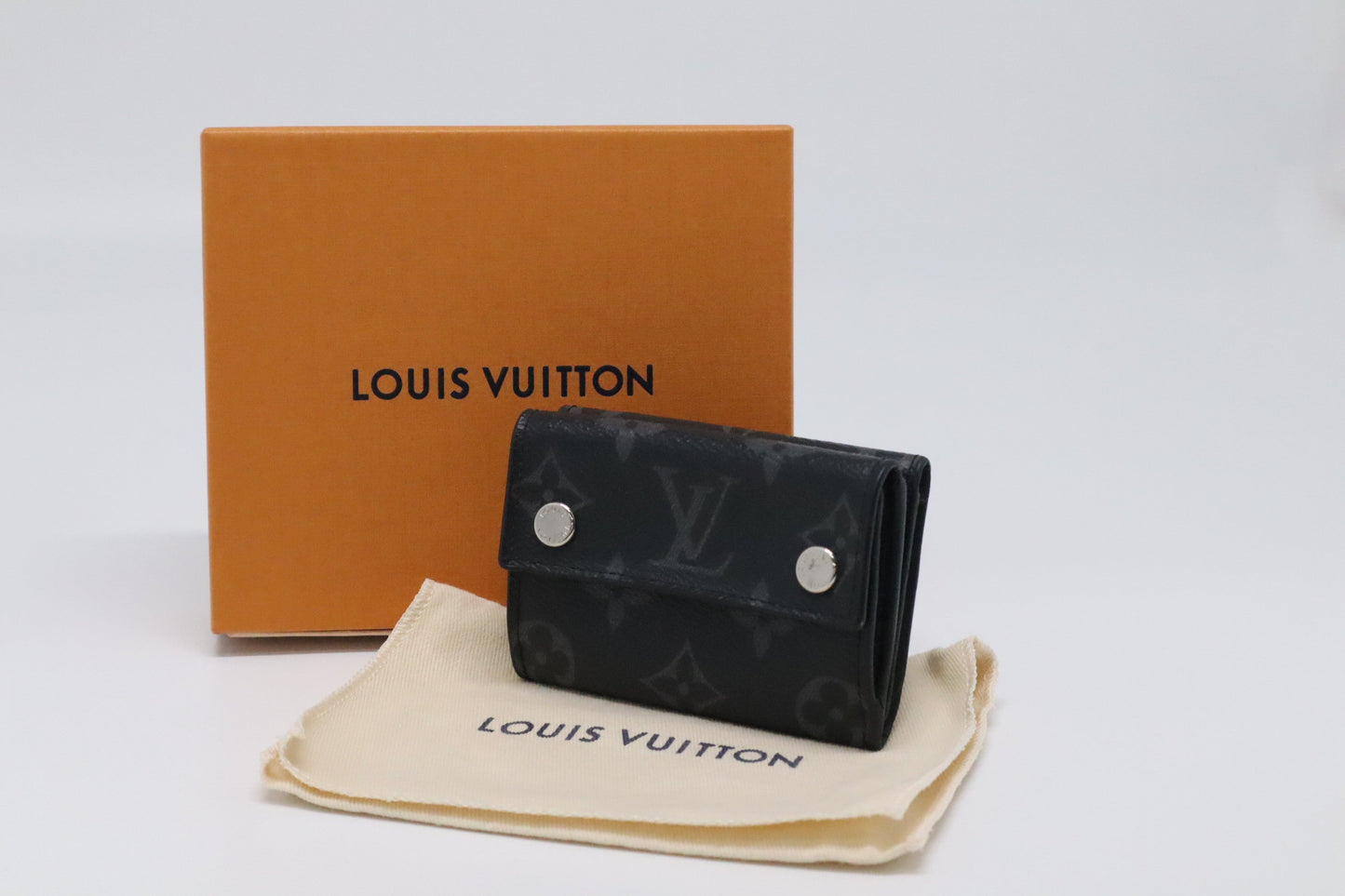 Louis Vuitton Discovery Compact Wallet in Eclipse Monogram