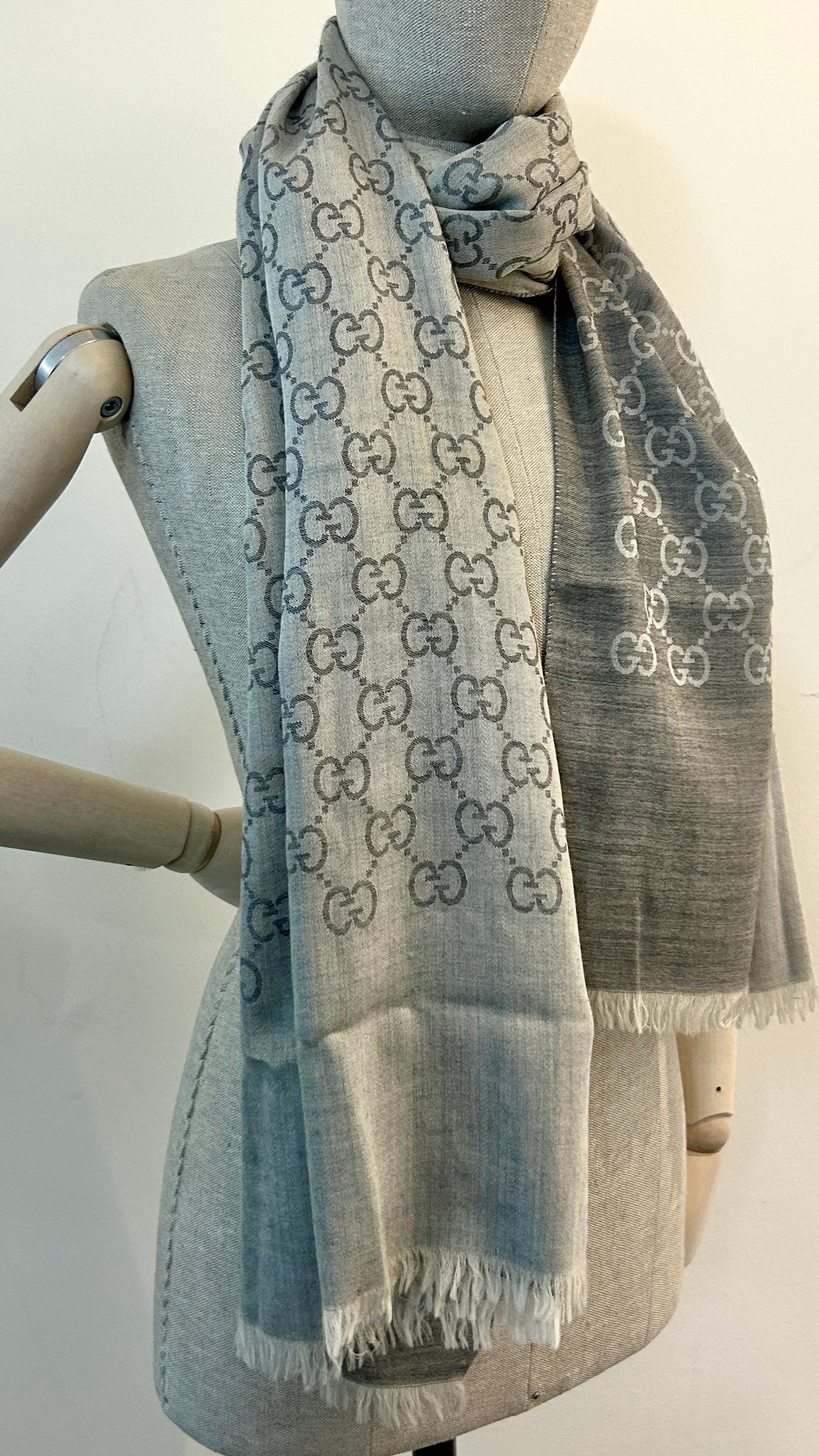 GUCCI Supreme GG Scarf Grey