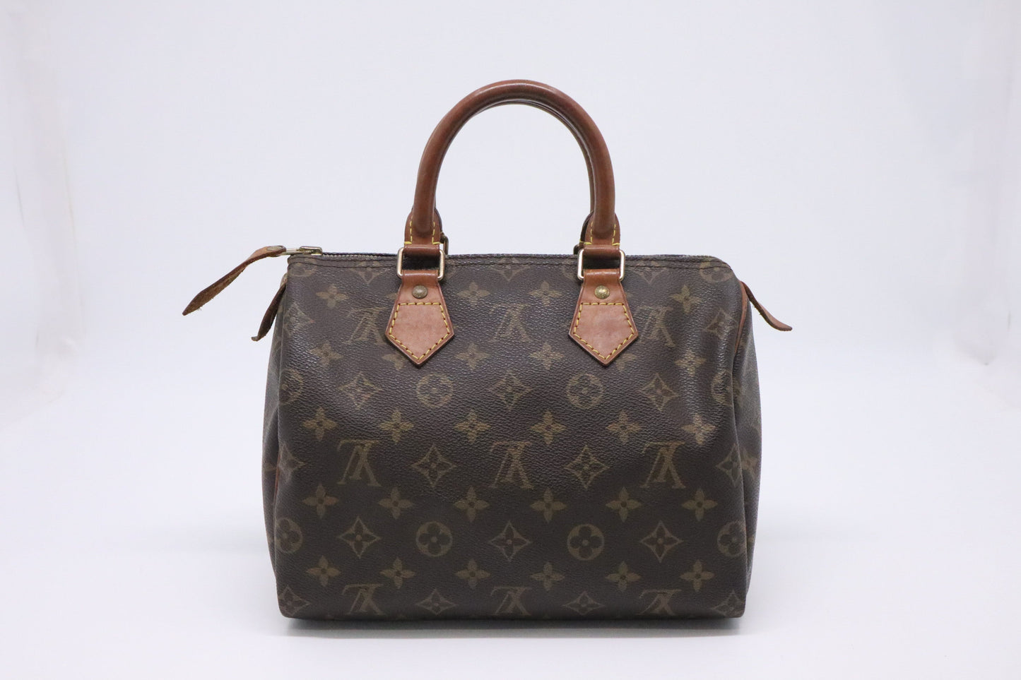 Louis Vuitton Speedy 25 in Monogram Canvas