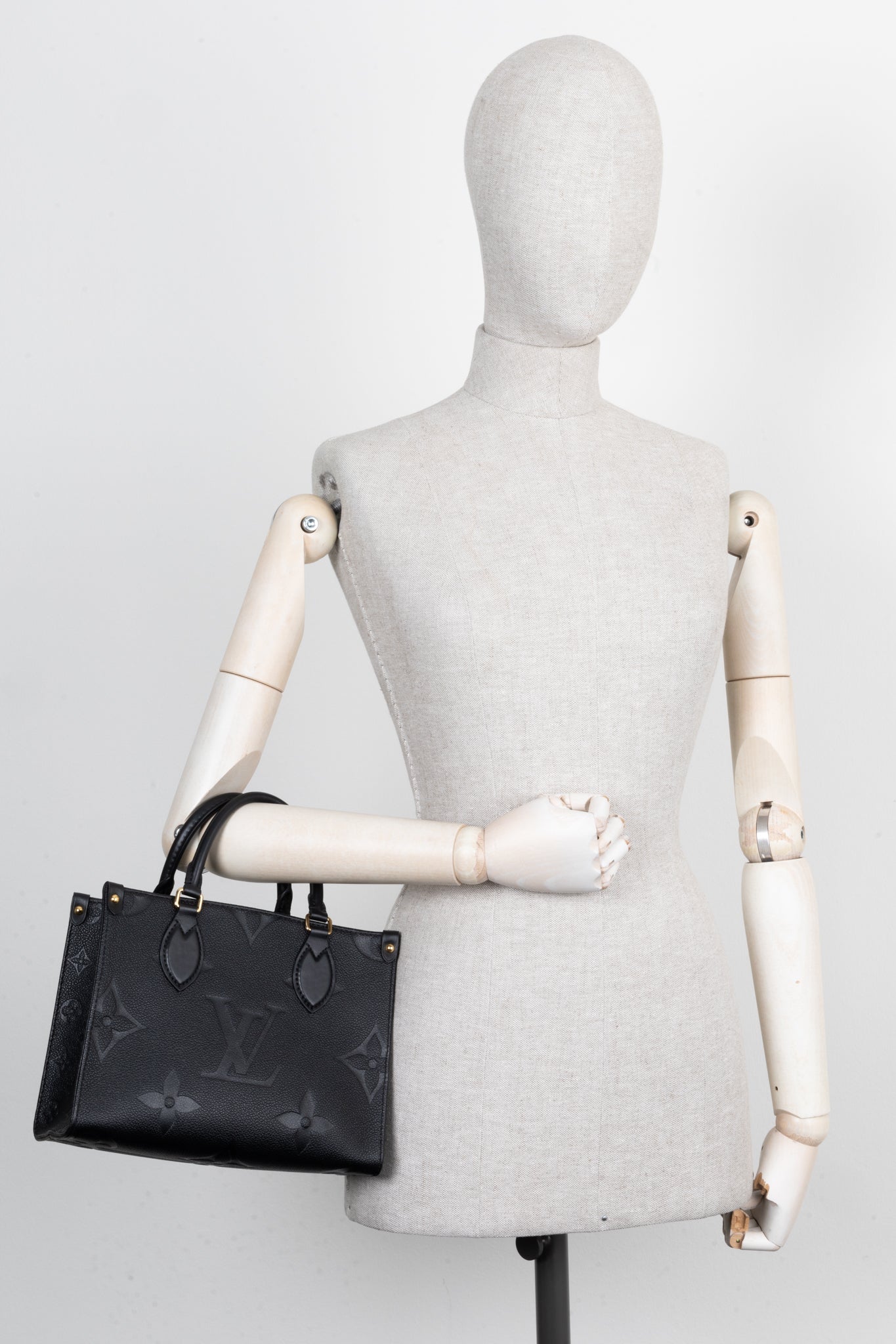 LOUIS VUITTON OnTheGo Pm Empreinte Black