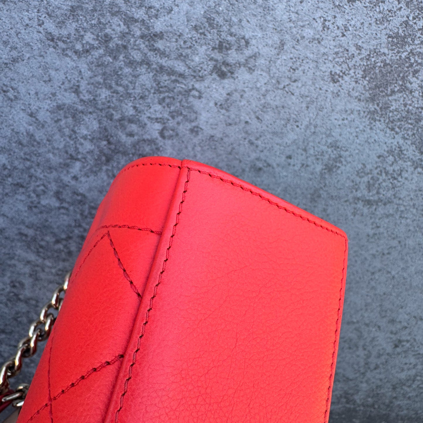 Chanel Label Click Flap Red in Quilted Calfskin With Gold-Tone Hardware