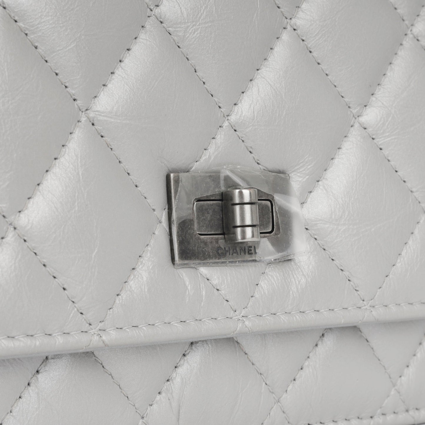 Chanel Re-issue Wallet on Chain