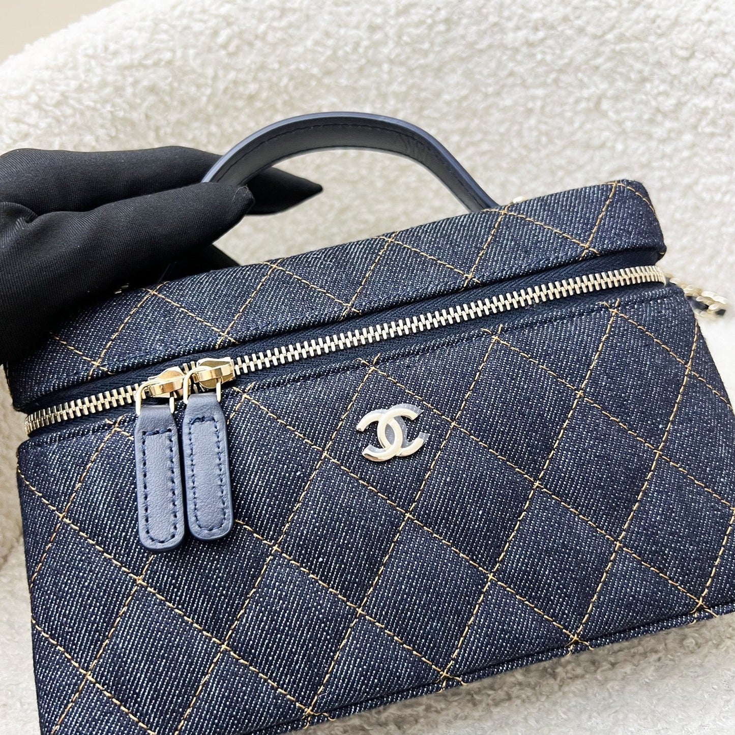[Local Set - Jan 2026] Chanel 26P Vanity / Clutch with Chain (LP Style Bag) in Dark Blue and LGHW (Model: AP4385)