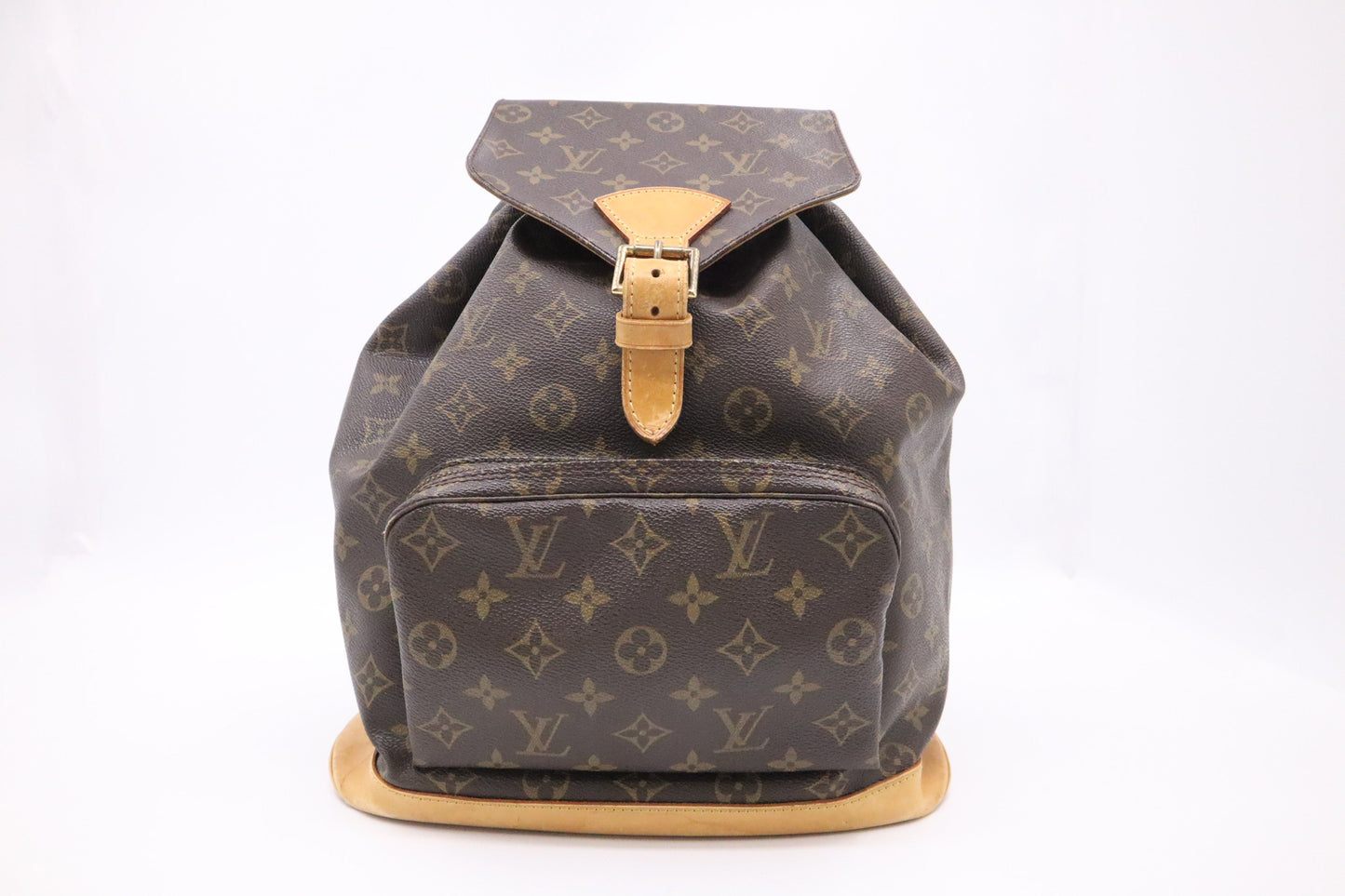 Louis Vuitton Montsouris GM in Monogram Canvas