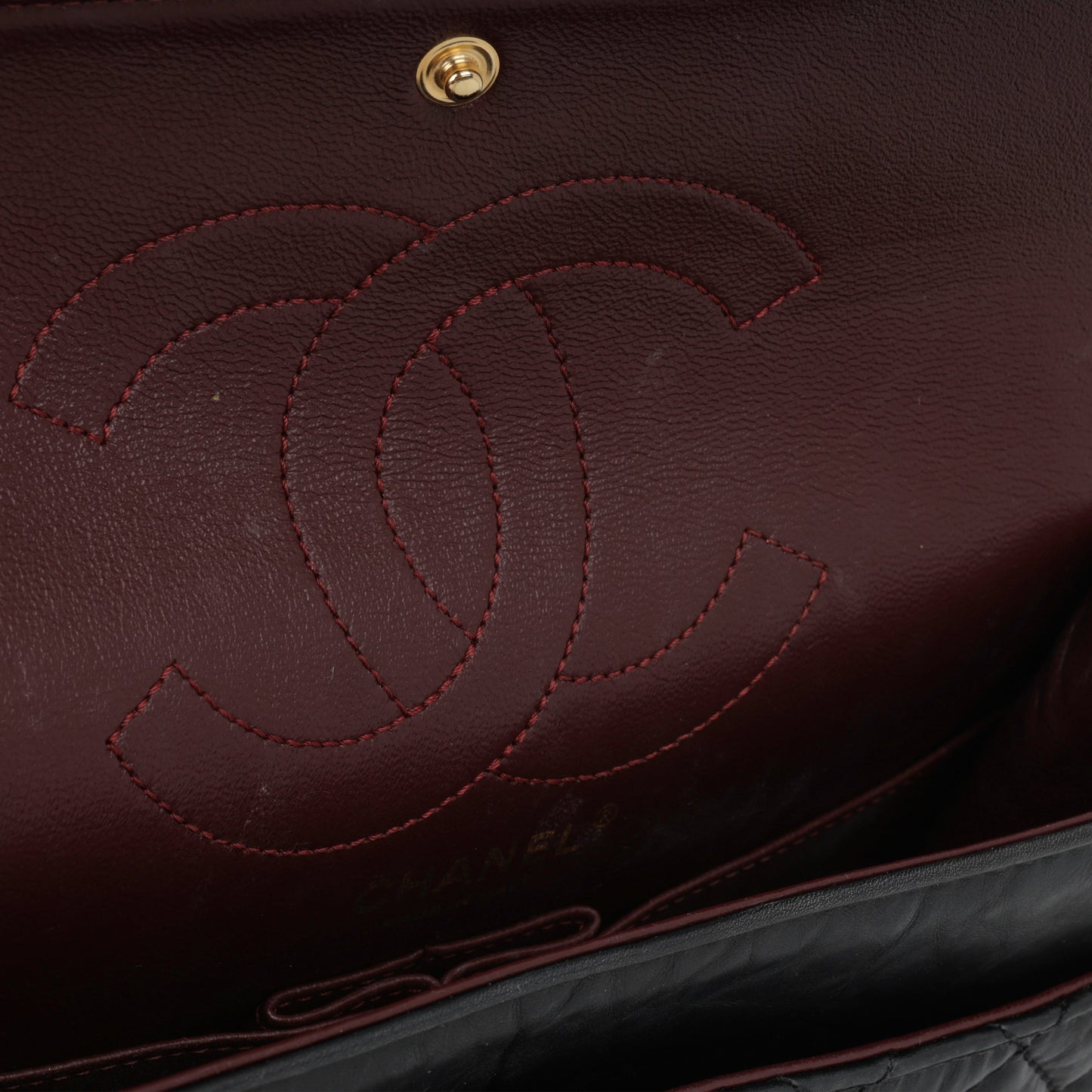 Chanel 2.55 Reissue - 225