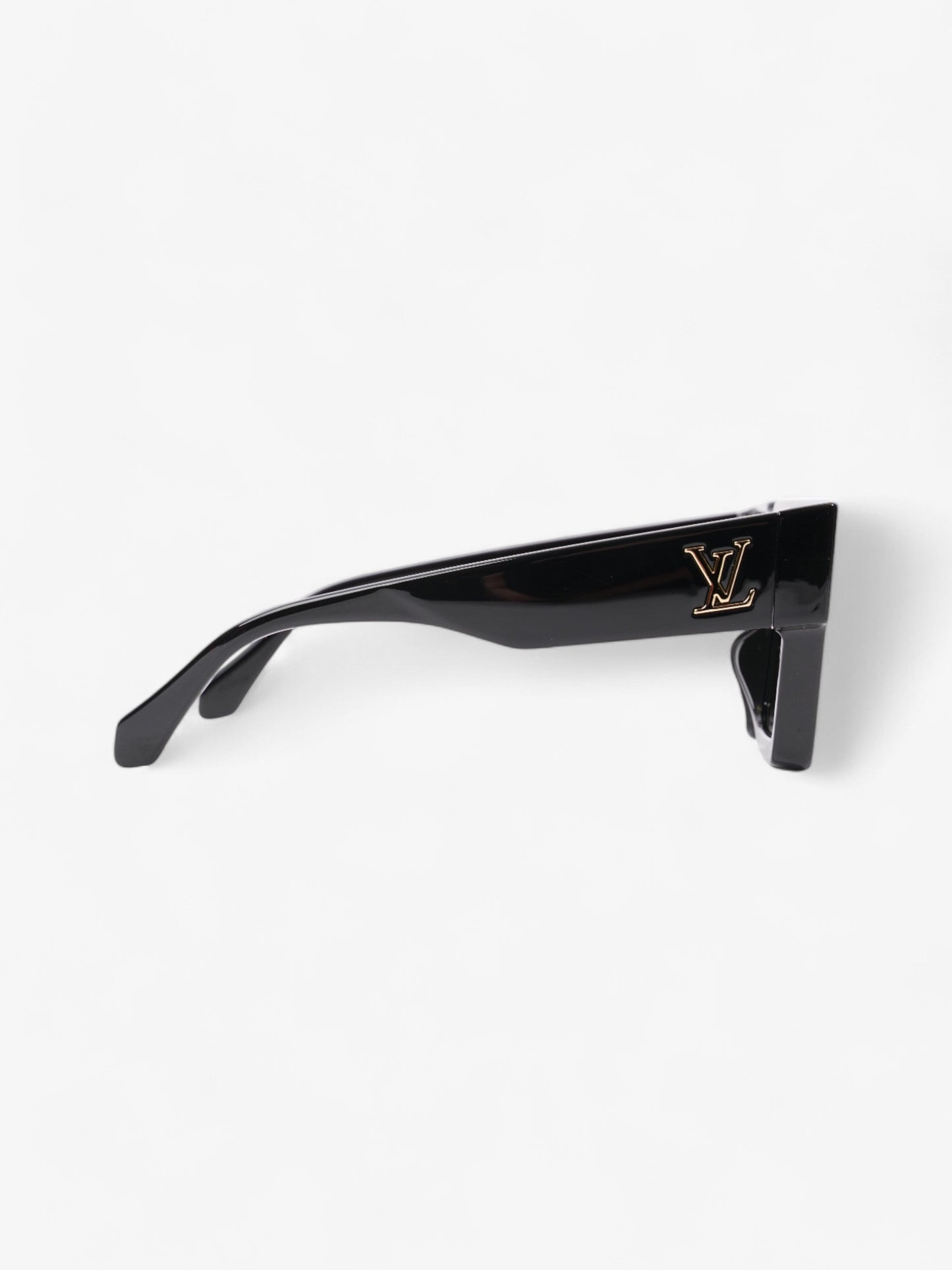 Louis Vuitton Cyclone Glasses Black / Gold / White Acetate