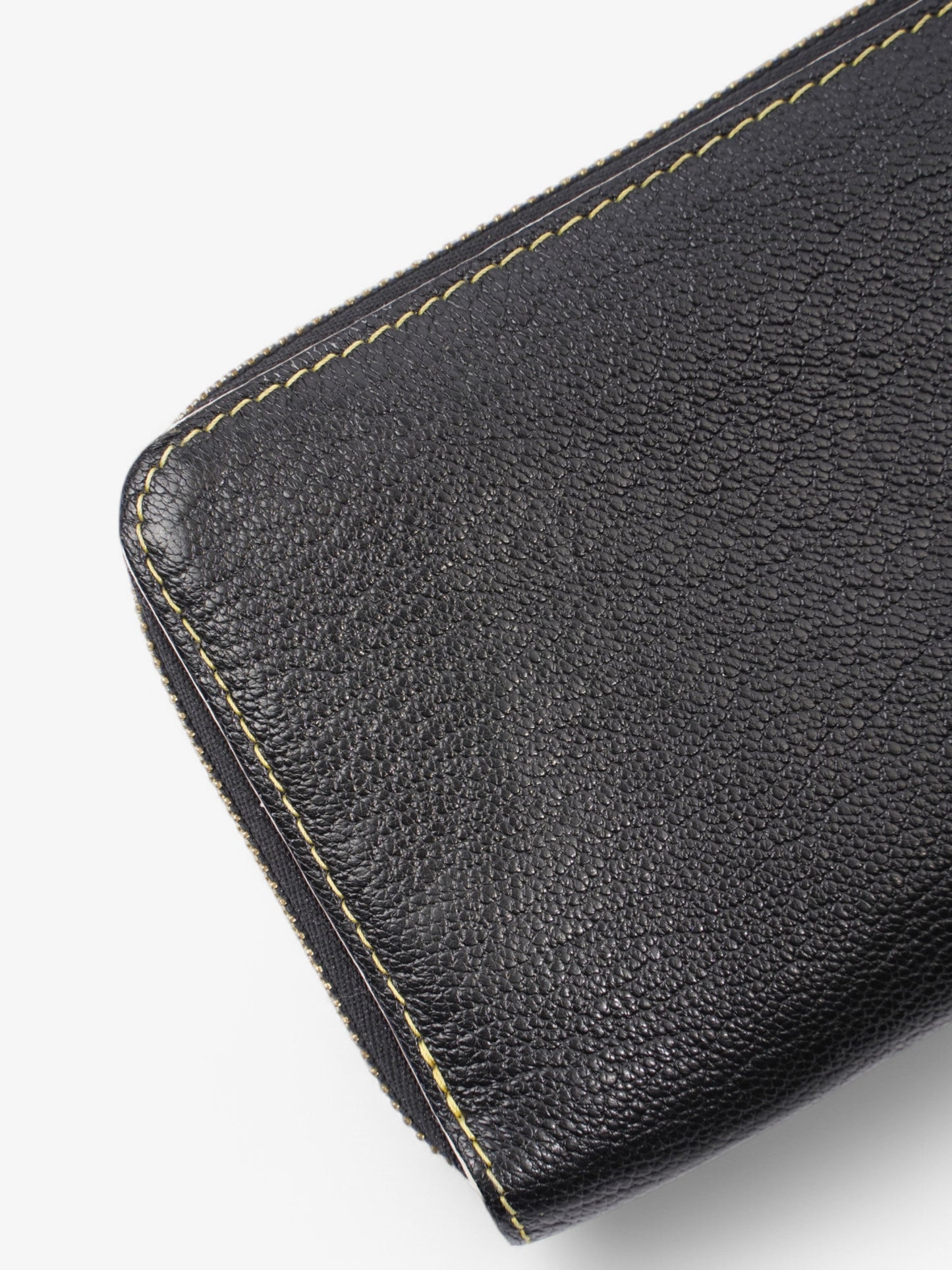 Louis Vuitton Suhali Zippy Wallet Black / Gold Leather