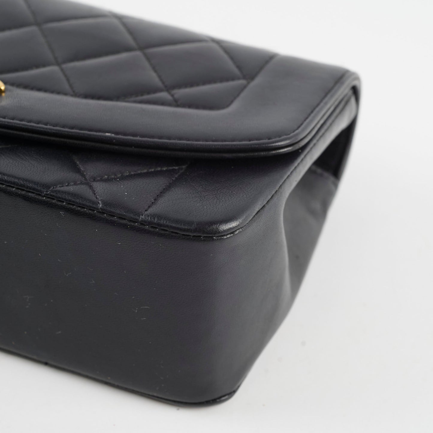 Chanel Small  Diana Lambskin Black (4 Series)