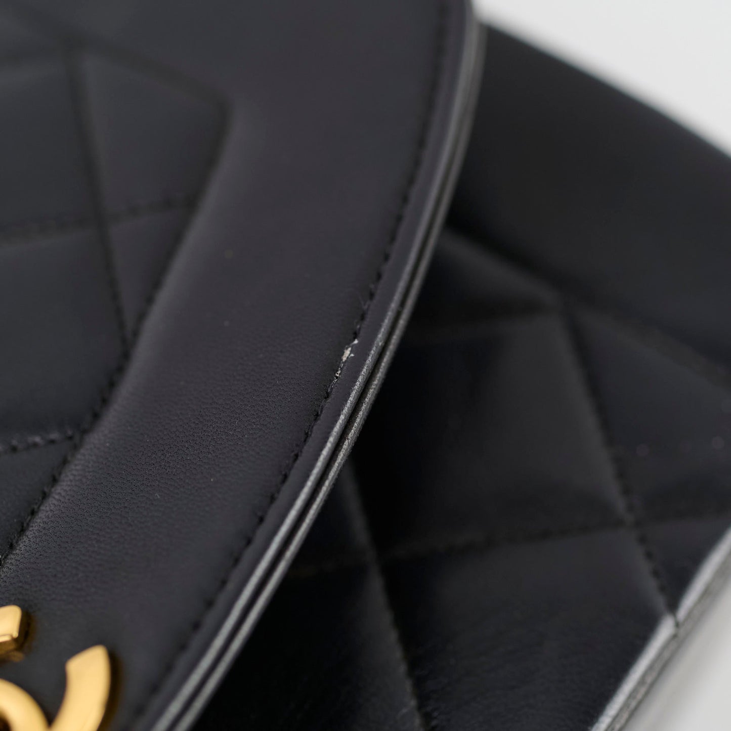 Chanel Small  Diana Lambskin Black (4 Series)