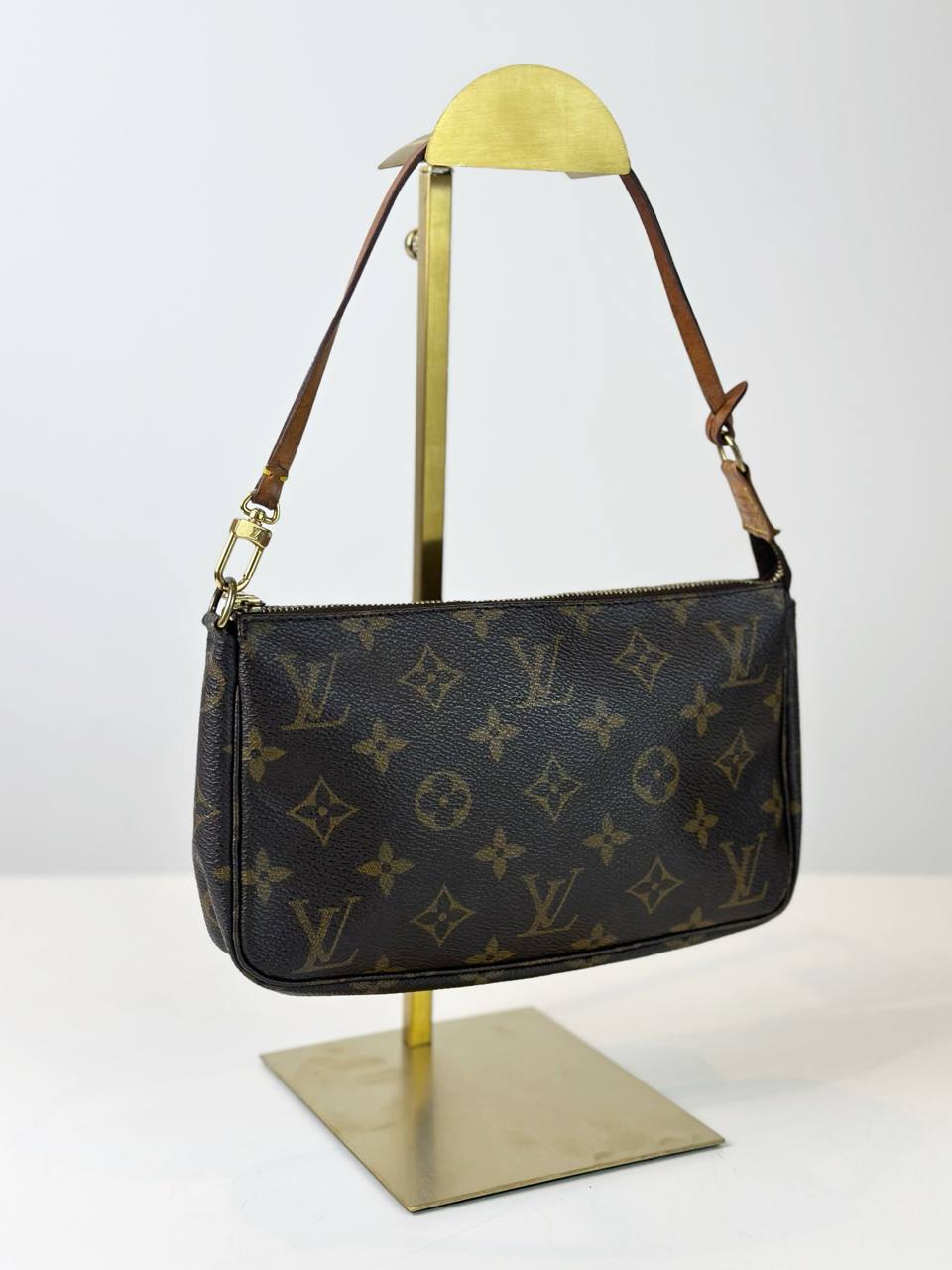 LOUIS VUITTON MONOGRAM POCHETTE ACCESSOIRES SHOULDER BAG