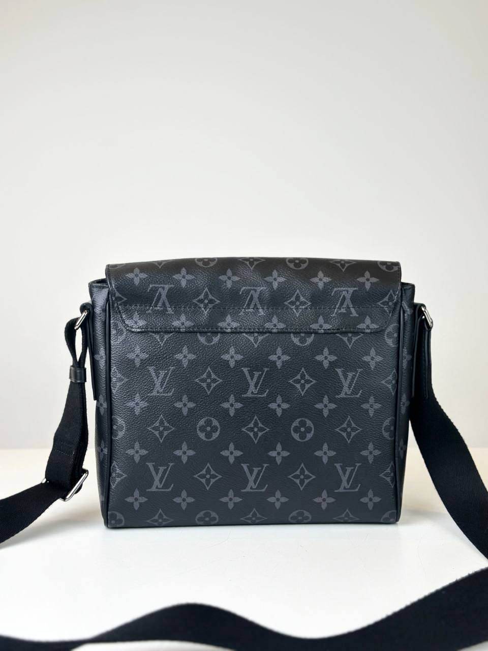 LOUIS VUITTON MONOGRAM ECLIPSE DISTRICT PM MESSENGER BAG