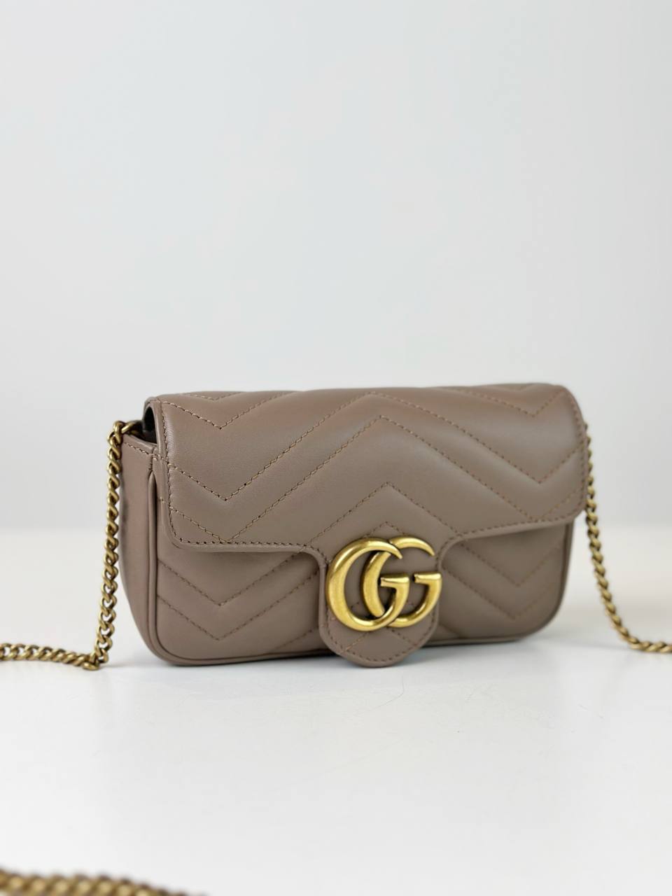GUCCI GG MARMONT SUPER MINI BROWN BEIGE CROSSBODY BAG