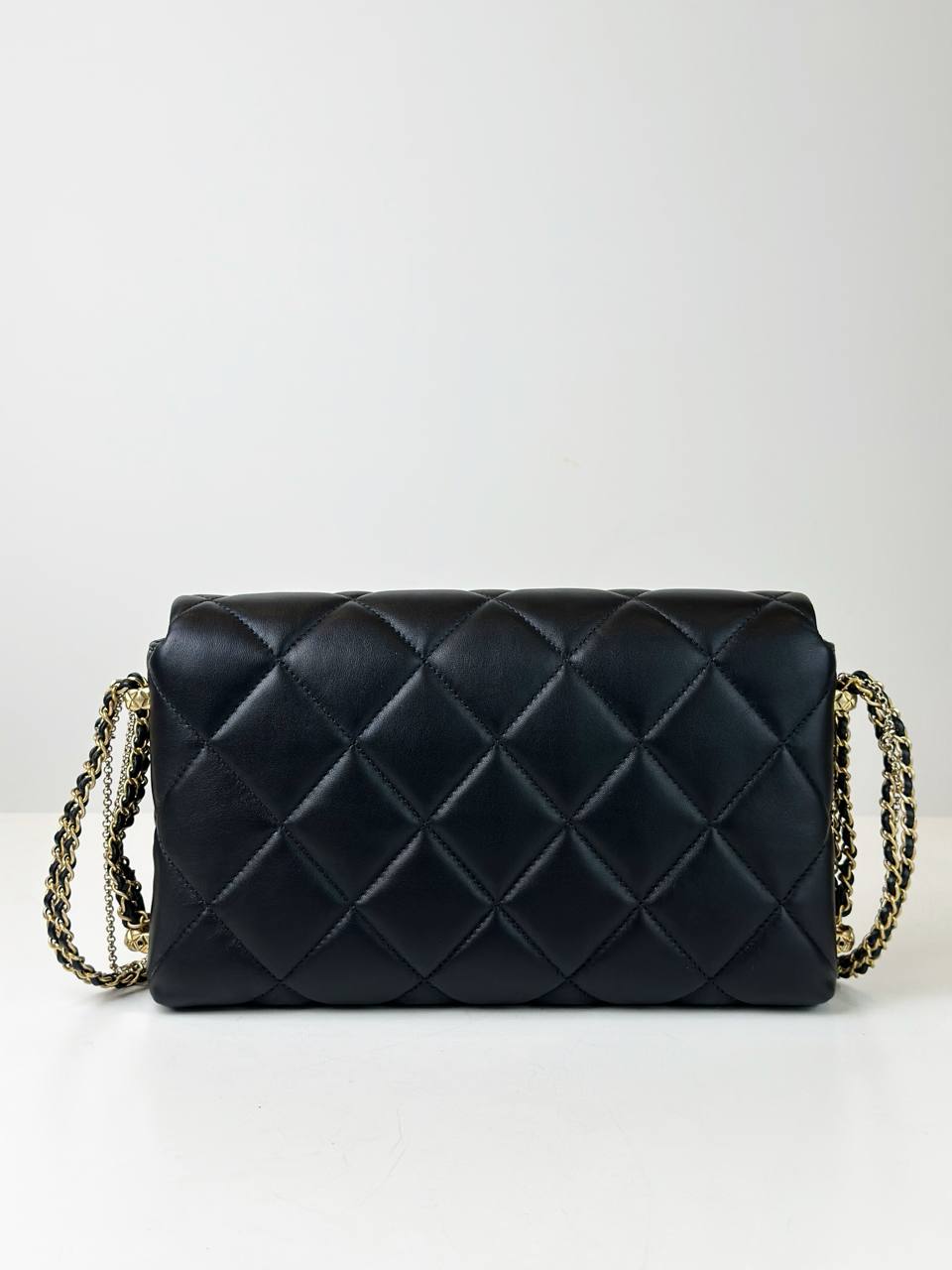 CHANEL 19 BLACK CHAIN SHOULDER BAG