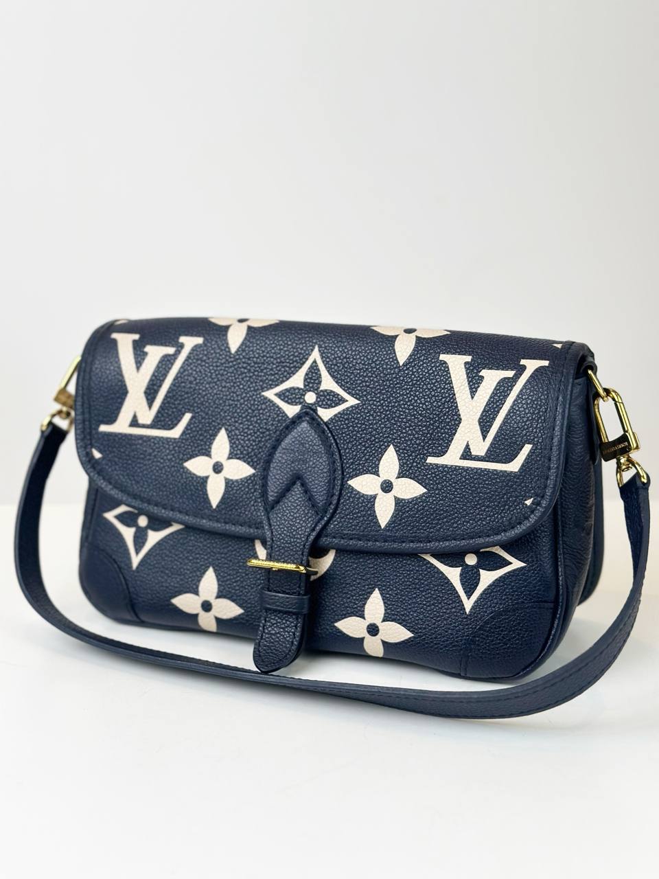 LOUIS VUITTON MONOGRAM EMPREINTE NAVY BLUE BICOLOR DIANE PM SHOULDER BAG