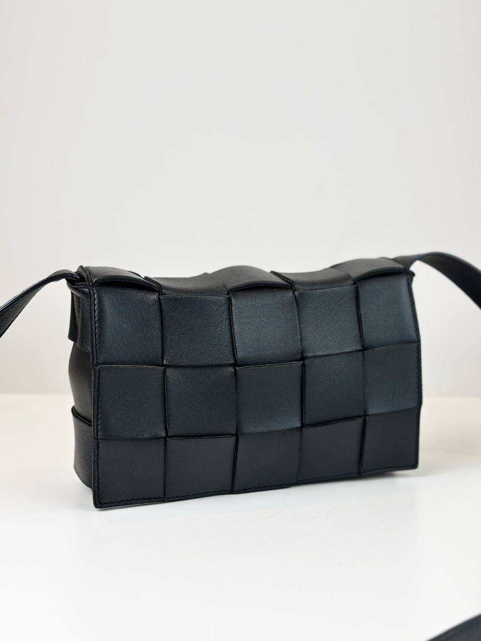 BOTTEGA VENETA CASSETTE INTRECCIATO BLACK CROSSBODY BAG