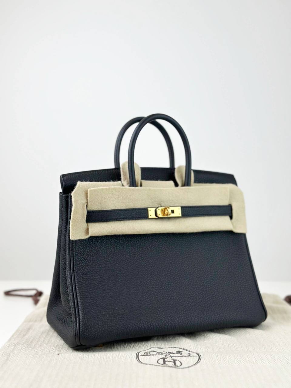 HERMES BIRKIN 25 NOIR HANDBAG GHW