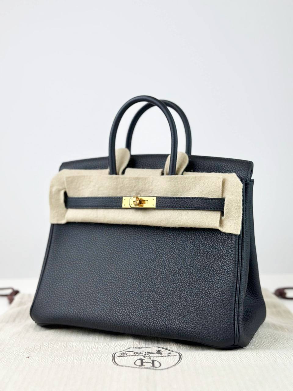 HERMES BIRKIN 25 NOIR HANDBAG GHW
