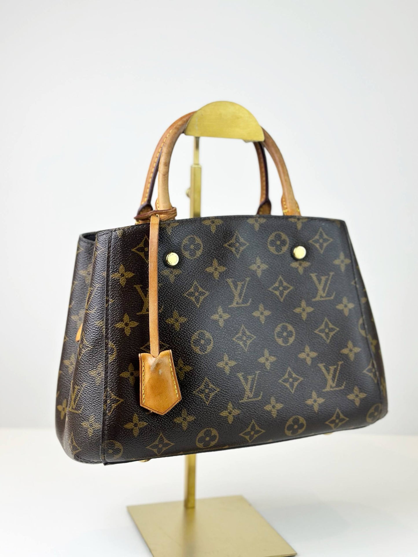 LOUIS VUITTON MONTAIGNE BB MONOGRAM HANDBAG WITH STRAP