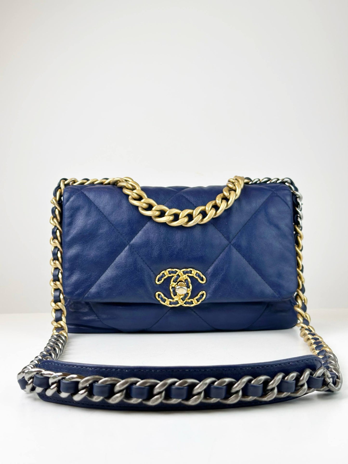CHANEL QUILTED 19 NAVY BLUE MEDIUM FLAP CROSSBODY BAG
