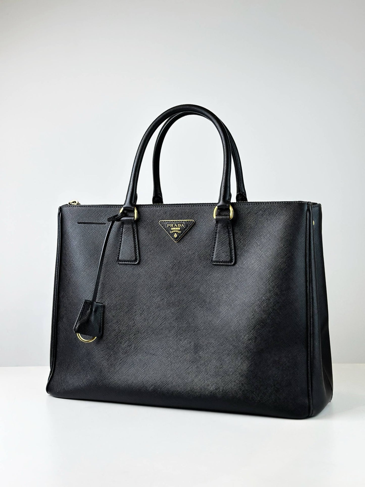 PRADA GALLERIA SAFFIANO LUX BLACK LARGE HANDBAG GHW