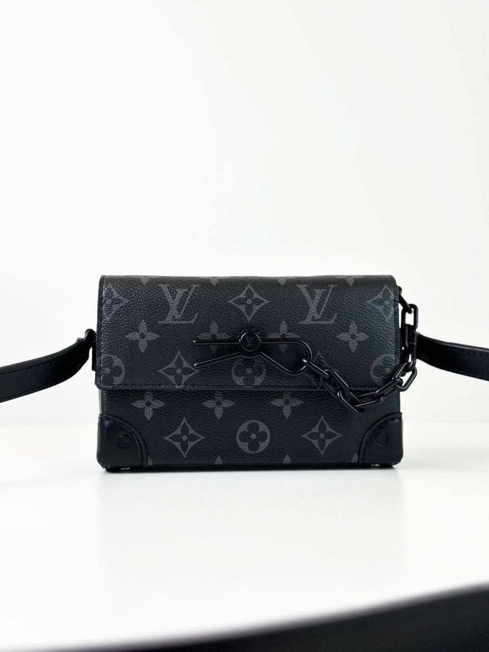 LOUIS VUITTON STEAMER MONOGRAM ECLIPESE WEARABLE WALLET SLING BAG