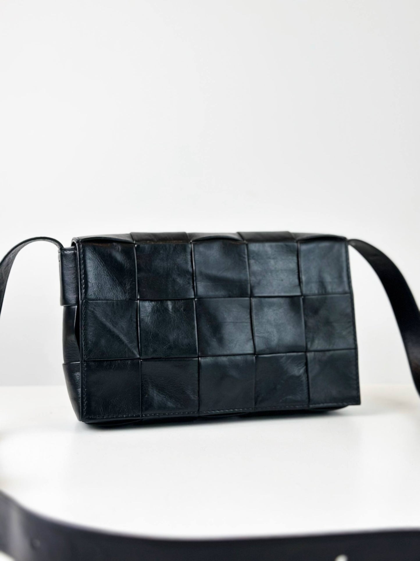 BOTTEGA VENETA CASSETTE INTRECCIATO BLACK CROSSBODY BAG