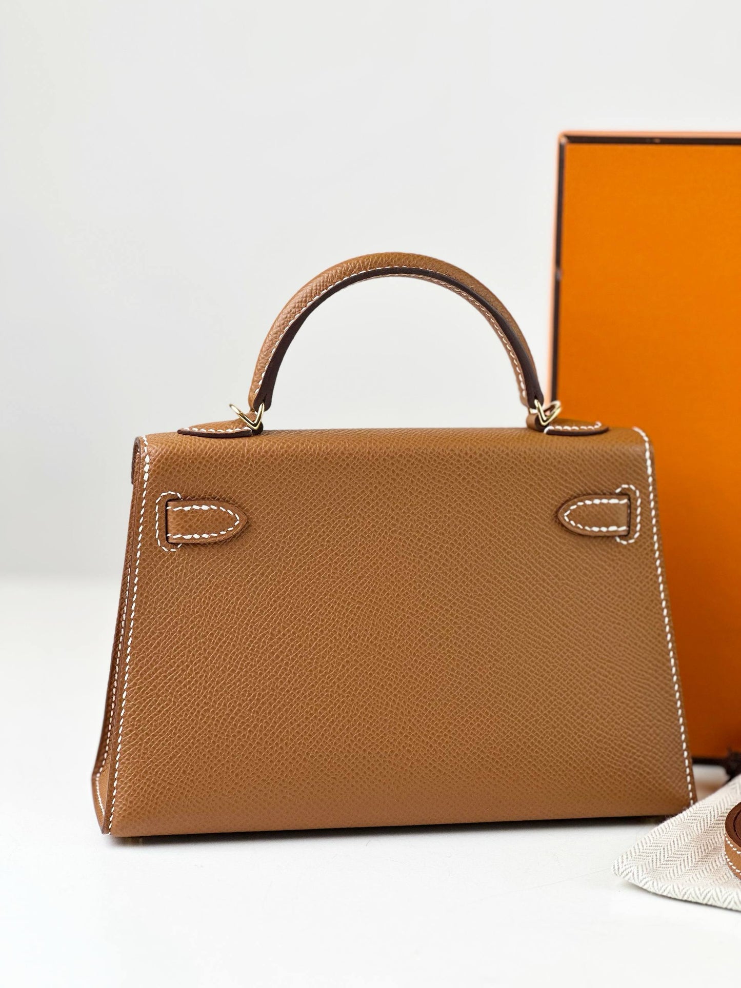 HERMES MINI KELLY GOLD EPSOM LEATHER HANDBAG GHW