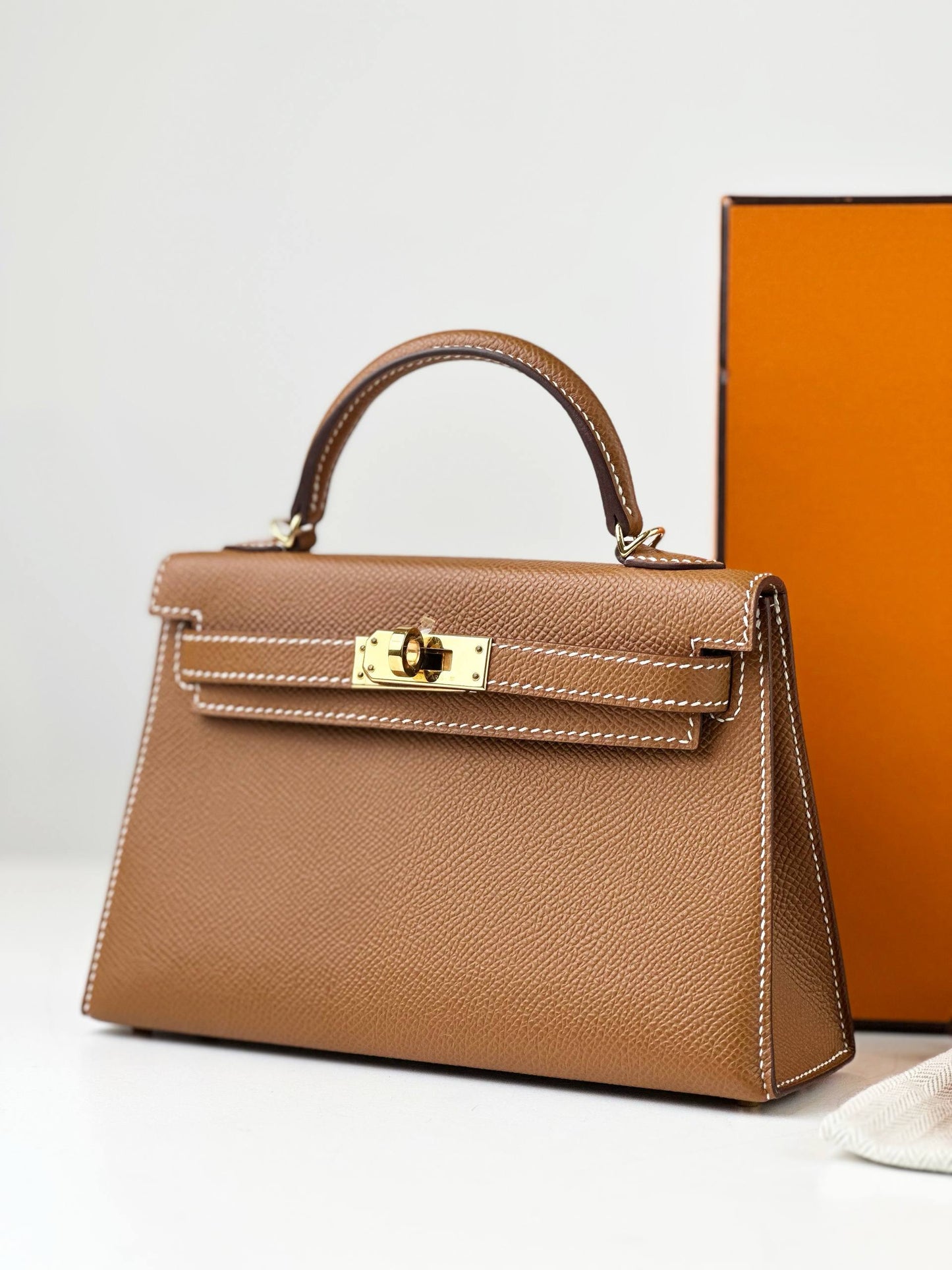 HERMES MINI KELLY GOLD EPSOM LEATHER HANDBAG GHW