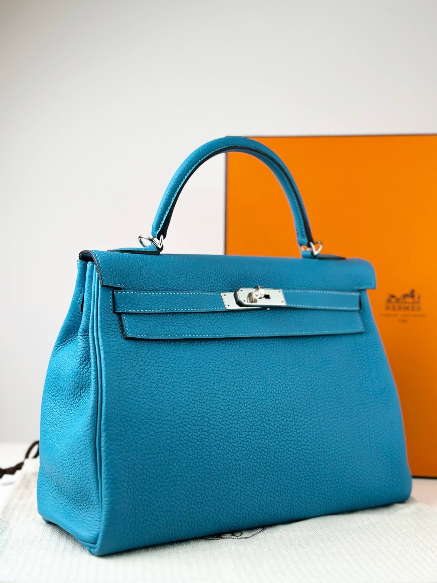 HERMES KELLY 32 BLUE JEAN CLEMENCE LEATHER HANDBAG PHW