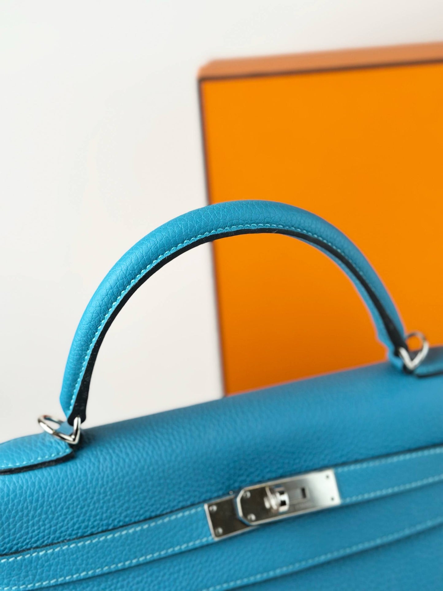 HERMES KELLY 32 BLUE JEAN CLEMENCE LEATHER HANDBAG PHW