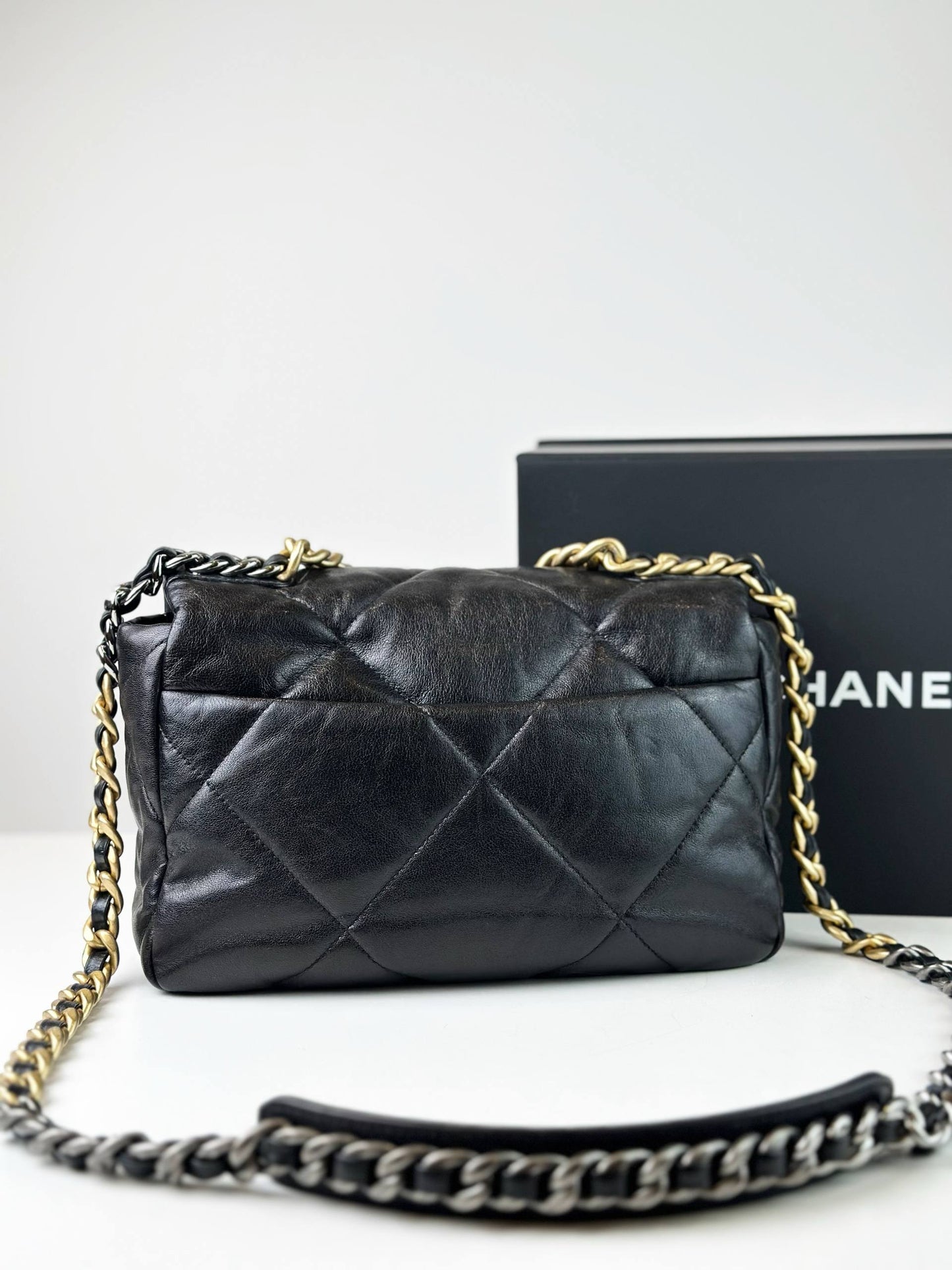CHANEL QUILTED 19 BLACK MEDIUM FLAP CROSSBODY BAG