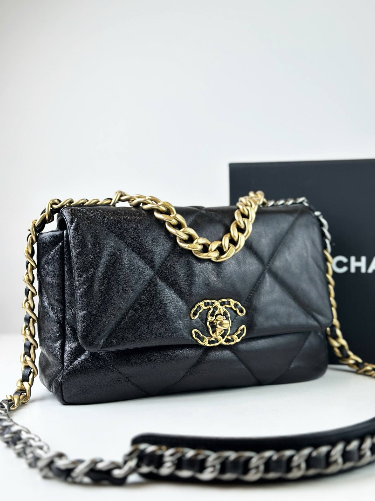 CHANEL QUILTED 19 BLACK MEDIUM FLAP CROSSBODY BAG