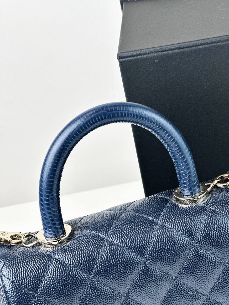 CHANEL NAVY BLUE CAVIAR LIZARD TRIMMED COCO HANDLE MINI BAG GHW