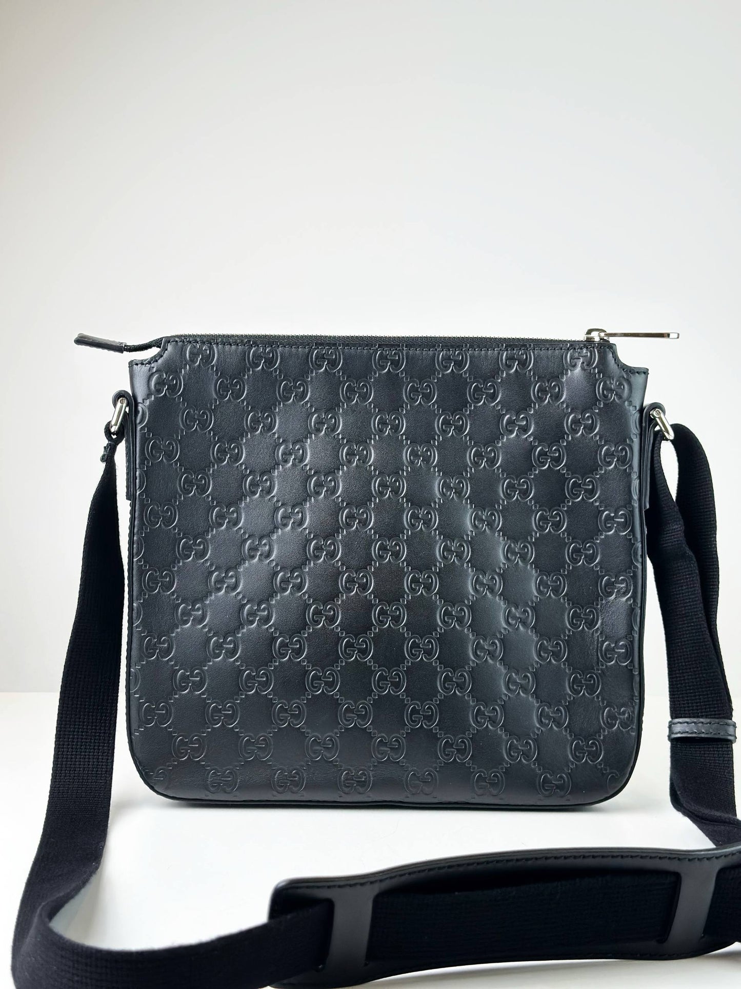 GUCCI GG GUCCISSIMA BLACK MESSENGER BAG
