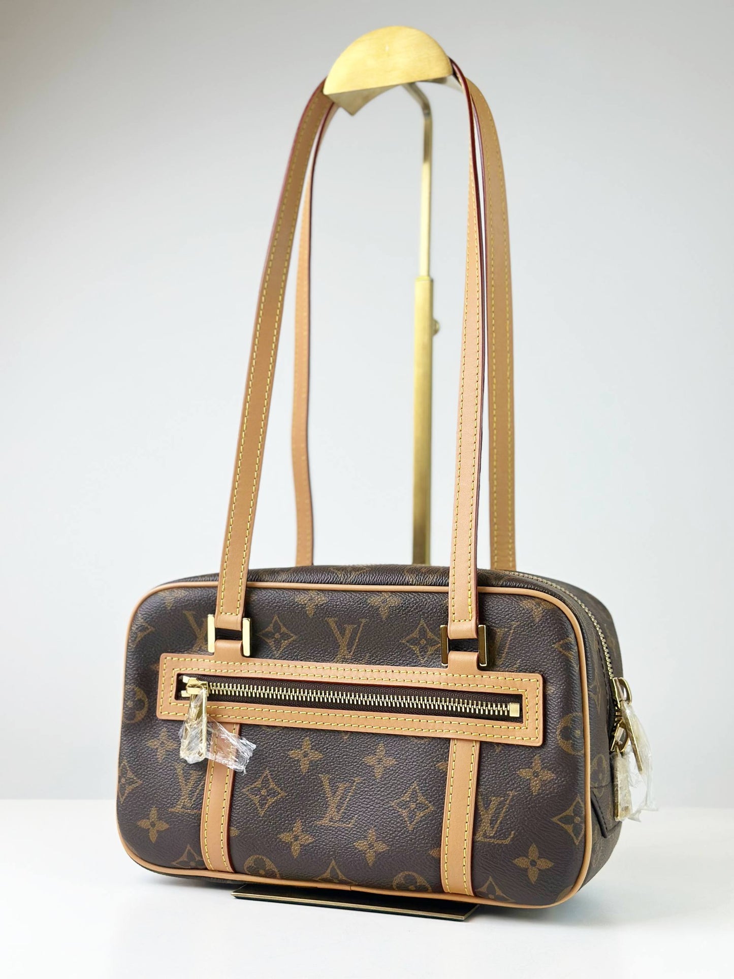 LOUIS VUITTON MONOGRAM CITE MM SHOULDER BAG
