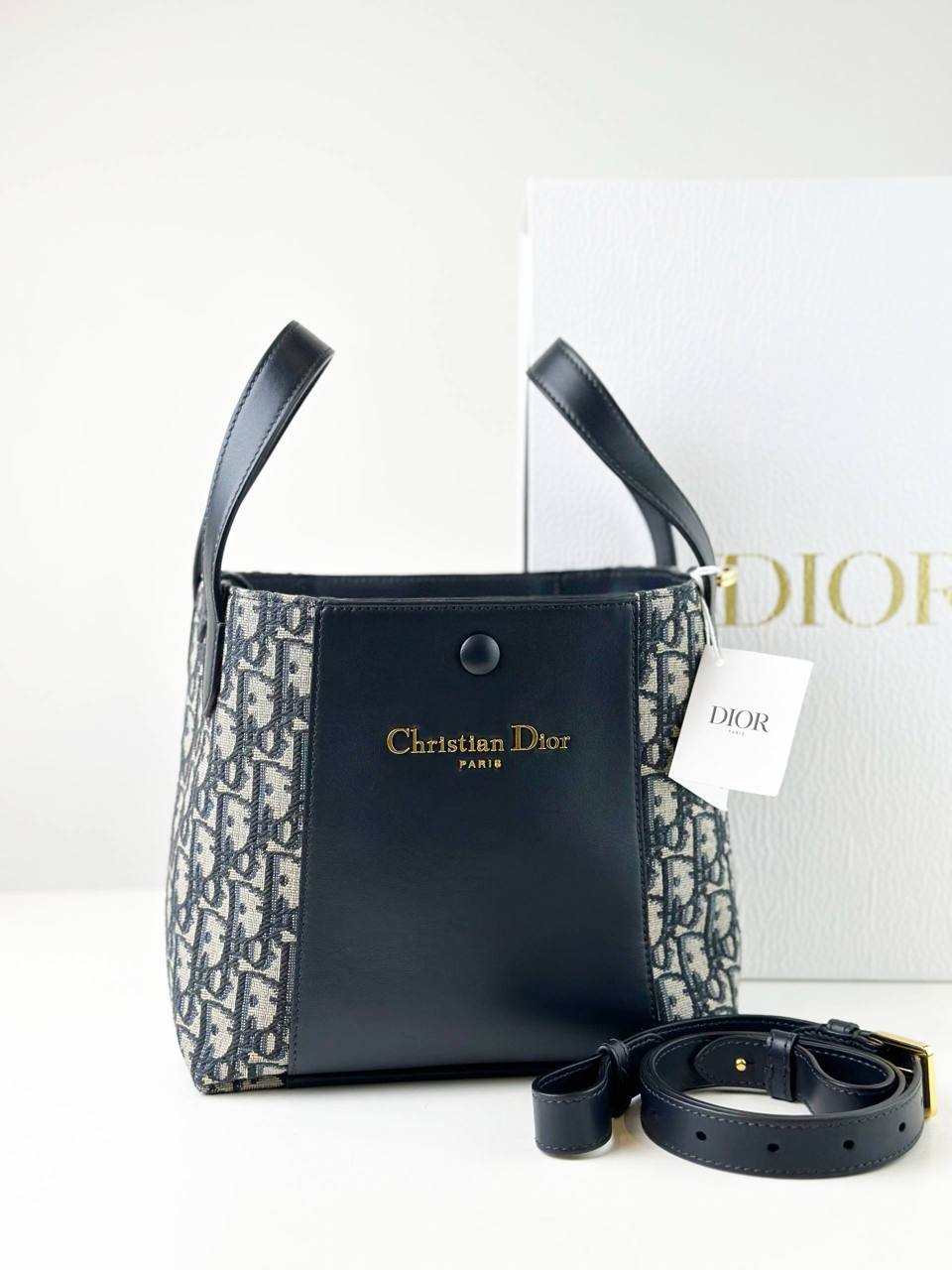 DIOR OBLIQUE SIGNATURE SMALL BUCKET BAG