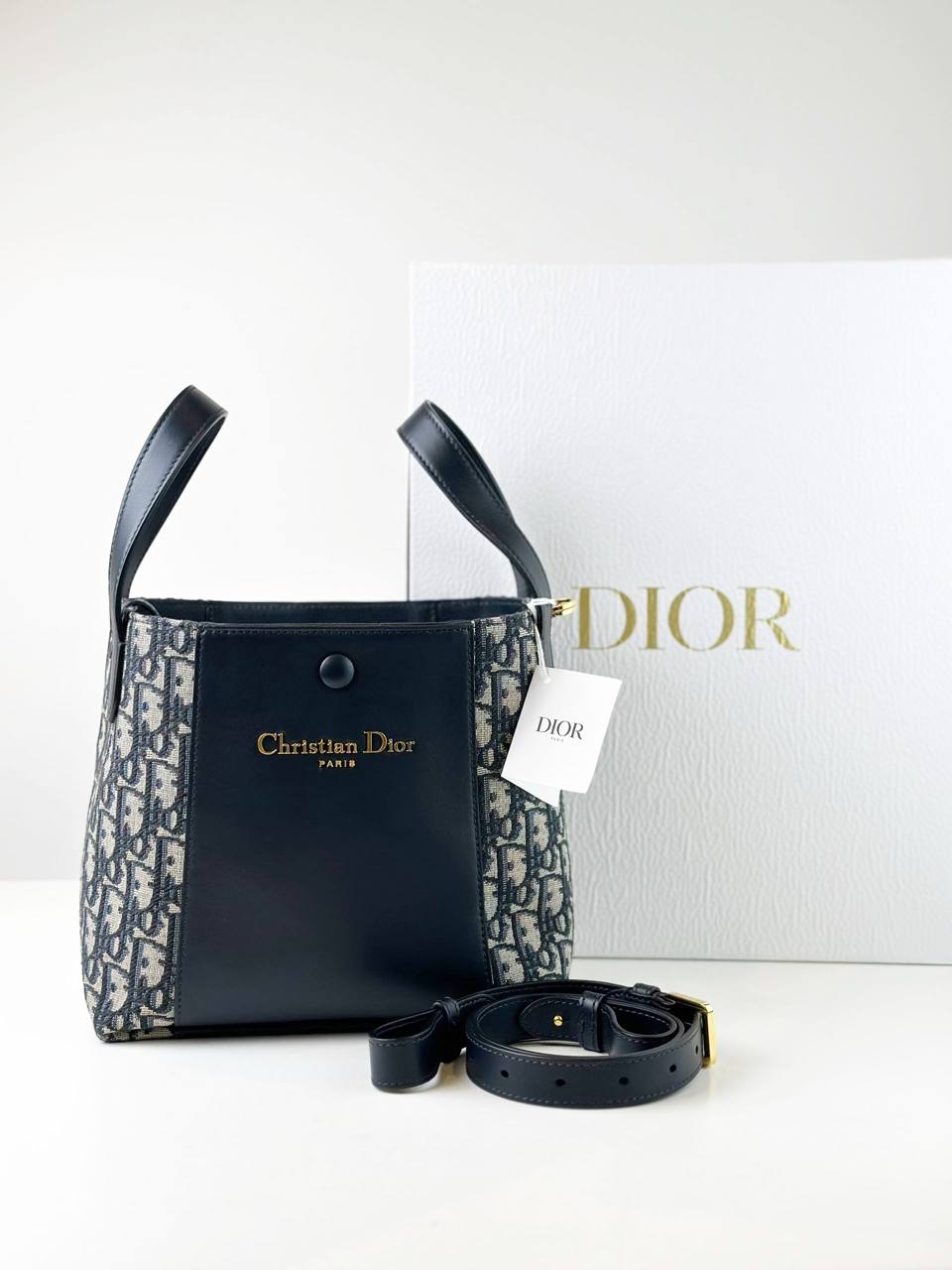 DIOR OBLIQUE SIGNATURE SMALL BUCKET BAG