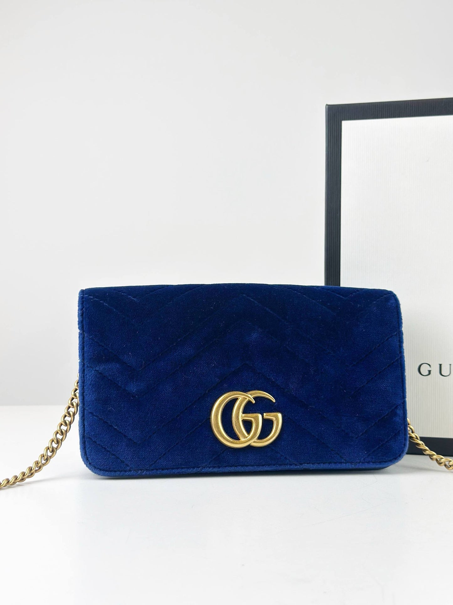 GUCCI GG MARMONT BLUE VELVET MINI CHAIN FLAP CROSSBODY BAG