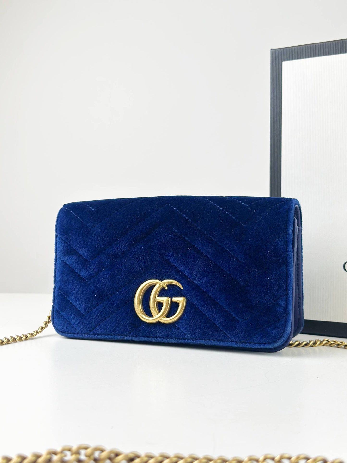 GUCCI GG MARMONT BLUE VELVET MINI CHAIN FLAP CROSSBODY BAG