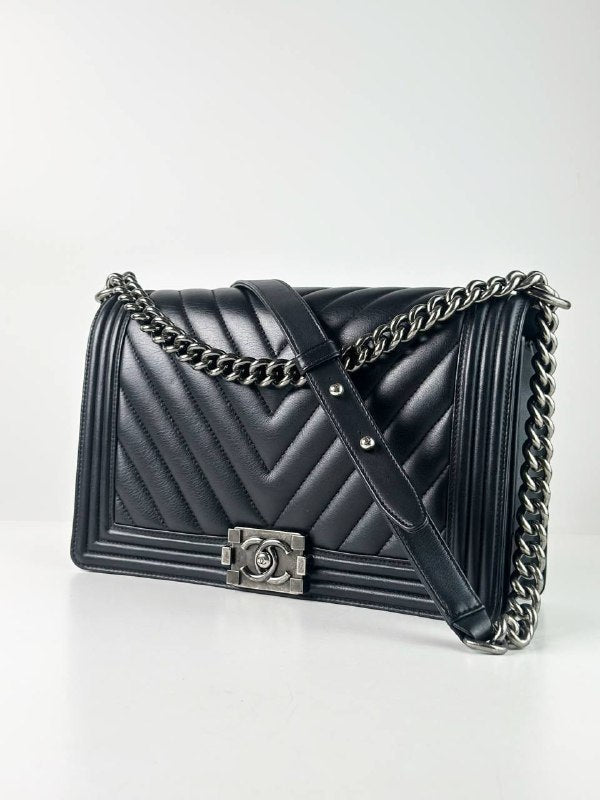 CHANEL LE BOY LARGE CHEVRON FLAP BLACK SHOULDER BAG SHW
